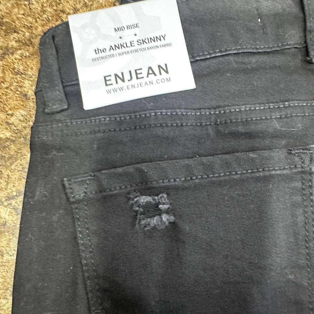 Black Ankle Skinny Jeans for Women